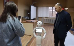 Otizmli çocuklar insansı robot ‘Pepper’ ile öğrenecek