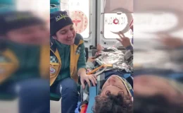 Enkaz altındaki insanları yaşatmak için mücadele veren sağlıkçı Havva, afetzede vatandaşların umudu oldu