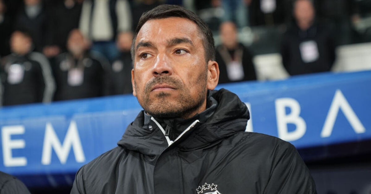 Beşiktaş’ta Giovanni van Bronckhorst hedef tahtasında!